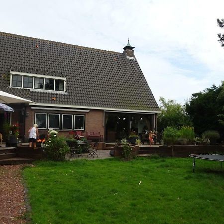 Guesthouse De Haal Oostzaan Bagian luar foto