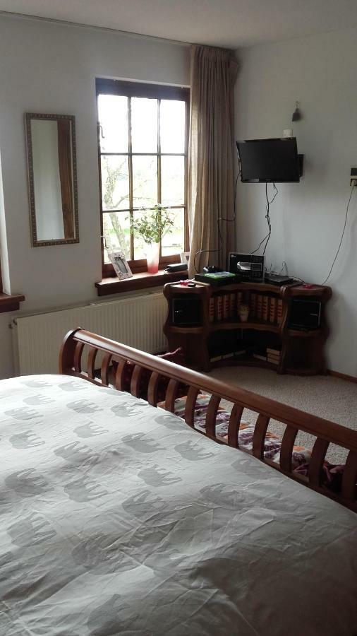 Guesthouse De Haal Oostzaan Bagian luar foto